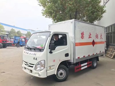 跃进3.3米汽油（蓝牌）气體(tǐ)厢式車(chē)