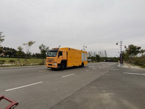 重汽豪沃救险車(chē)